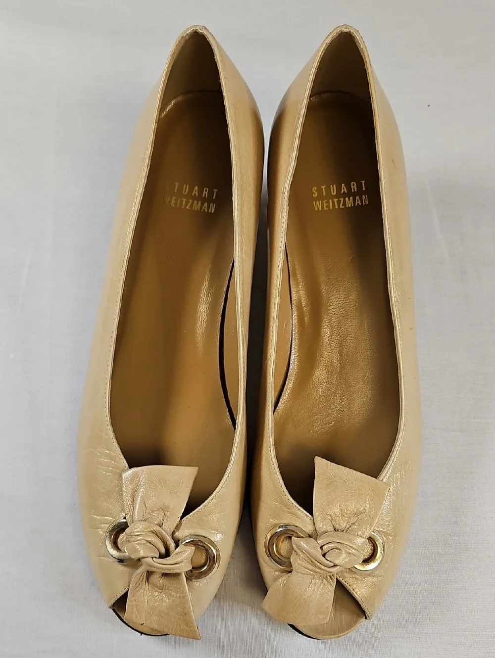 Stuart Weitzman Peep Toe Kitten Heels, Tan, Size 8